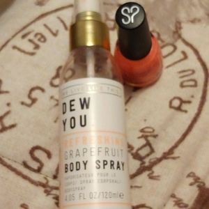 Mister and polish combo : pucker and peach